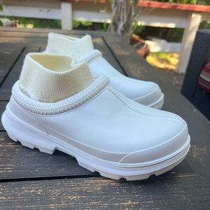 UGG Tasman X - like new